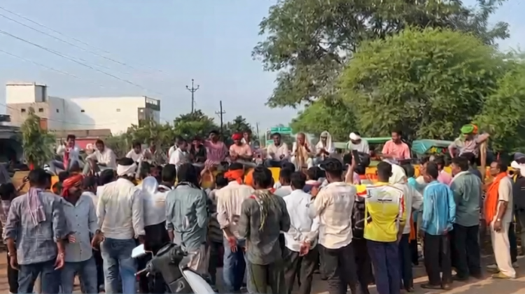 कवर्धा में किसानों का आंदोलन स्थगित, गन्ने की कीमत ₹329 से बढ़ाकर ₹425 प्रति क्विंटल; 23 सूत्रीय मांगों पर बनी सहमति