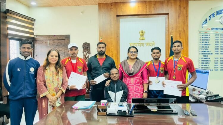 पैरा तैराकी प्रतियोगिता में कबीरधाम के खिलाड़ियों ने जीते 8 पदक, 4 स्वर्ण सहित शानदार प्रदर्शन