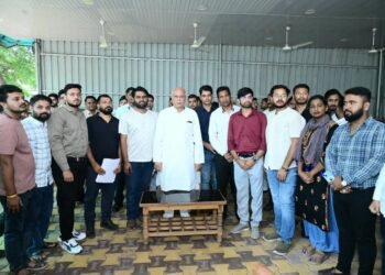 CGPSC मुख्य परीक्षा के अभ्यर्थियों ने भूपेश बघेल से की मुलाकात, पुनर्मूल्यांकन और RTI से कॉपी देने की मांग