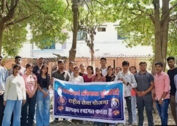 श्री शंकराचार्य प्रोफेशनल यूनिवर्सिटी में स्वच्छता अभियान