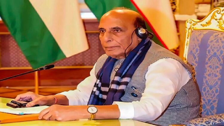 सशस्त्र बलों के लिए 2.12 लाख करोड़ रुपए के रक्षा खरीद प्रस्तावों को मंजूरी