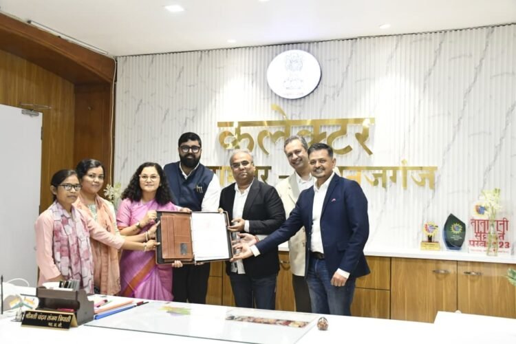 बलरामपुर में AI सेंटर के लिए प्रशासन और प्रिज्मा AI के बीच MoU, युवाओं को मिलेगा अत्याधुनिक प्रशिक्षण