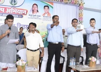 धमतरी में नशामुक्ति का संदेश, मंत्री टंक राम वर्मा ने दिलाई नशे से दूर रहने की शपथ