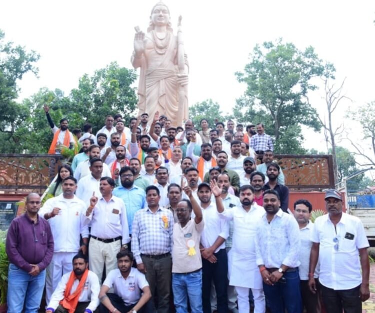 गांधी जयंती पर मंत्री राजेश अग्रवाल ने चलाया स्वच्छता अभियान, बोले- स्वच्छता को बनाएं जीवनशैली का हिस्सा