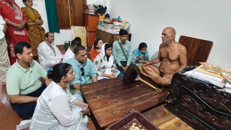 दृष्टिबाधित होना कमजोरी नहीं, अपनी क्षमताओं को पहचानकर आगे बढ़ें, जरूरतमंदों की सहायता और समाजसेवा से जुड़ना सम्यक दर्शन की सक्रिय अभिव्यक्ति है :-निर्यापक मुनि श्री समतासागर जी