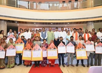रायपुर पश्चिम में सेवा सेतु शिविर, 178 आवेदन मिले; 93 हितग्राही मौके पर हुए लाभान्वित, 23 बाढ़ प्रभावितों को ₹5-5 हजार की राहत