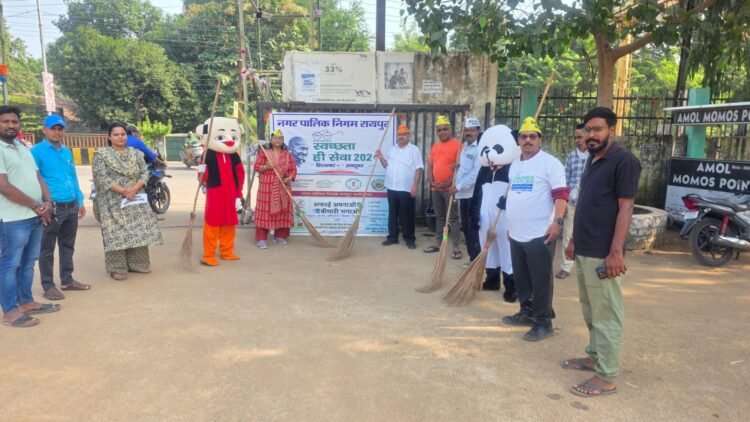 सेवा संकल्प अभियान के तहत BTI मैदान में स्वच्छता अभियान, विधायक पुरन्दर मिश्रा ने श्रमदान कर दिया स्वच्छ रायपुर का संदेश