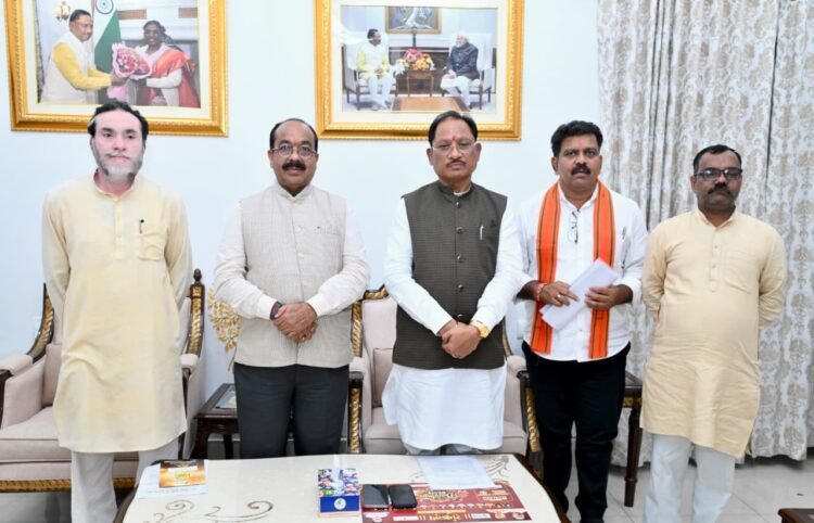 मुख्यमंत्री विष्णुदेव साय का गन्ना किसानों को बड़ा तोहफा, अब 425 रुपये प्रति क्विंटल की दर से होगी खरीदी; पुराने भुगतान में भी मिलेगा बढ़ी दर का लाभ