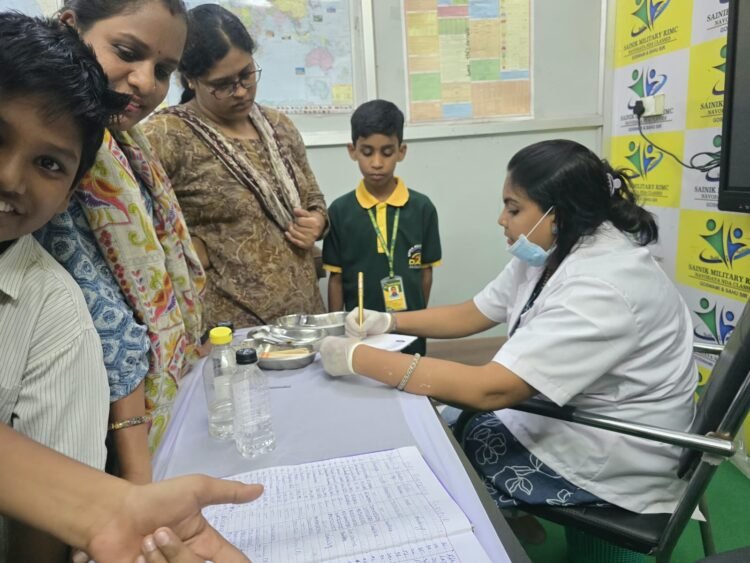 DAC Academy में निःशुल्क स्वास्थ्य परीक्षण शिविर का सफल आयोजन, सैकड़ों विद्यार्थियों एवं नागरिकों ने उठाया लाभ