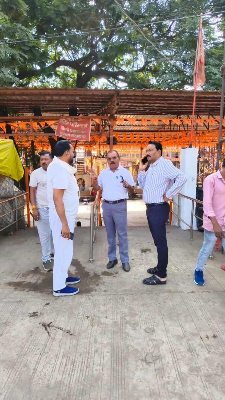 दुर्गा पूजा को लेकर बिरगांव निगम अलर्ट, महापौर ने बंजारी मंदिर क्षेत्र का किया निरीक्षण