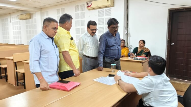 निगम भिलाई में जनदर्शन का आयोजन, नागरिकों की मांग एवं शिकायतों से संबंधित 16 आवेदन प्राप्त