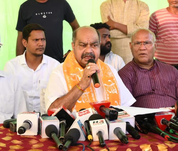 रायपुर में दशहरा उत्सव की भव्य तैयारी, WRS मैदान में 101 फीट के रावण का होगा दहन; 5 लाख लोगों के पहुंचने की संभावना