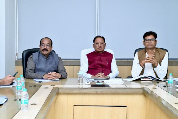 मुख्यमंत्री खेल उत्कर्ष मिशन की CM विष्णुदेव साय ने की समीक्षा, गांवों से अंतरराष्ट्रीय स्तर तक खिलाड़ियों को मिलेगा प्रशिक्षण; बिलासपुर स्पोर्ट्स सेंटर की क्षमता 300 होगी