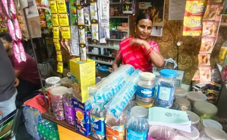 प्रतिबंधित डिस्पोजल एवं झिल्ली-पन्नी के विरुद्ध निगम की कार्रवाई, पांच दुकानदारों पर 4 हजार रुपये का जुर्माना