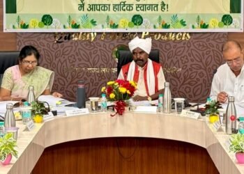 छत्तीसगढ़ में लघु वनोपज समिति प्रबंधकों और फड़मुंशियों को 2-2 लाख का सामाजिक सुरक्षा कवच, सेवानिवृत्ति पर मिलेगा 1 लाख रुपये
