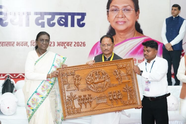 राष्ट्रपति द्रौपदी मुर्मू बोलीं- आदिवासी समाज की पारंपरिक व्यवस्था सामाजिक न्याय और सुशासन का उत्कृष्ट उदाहरण