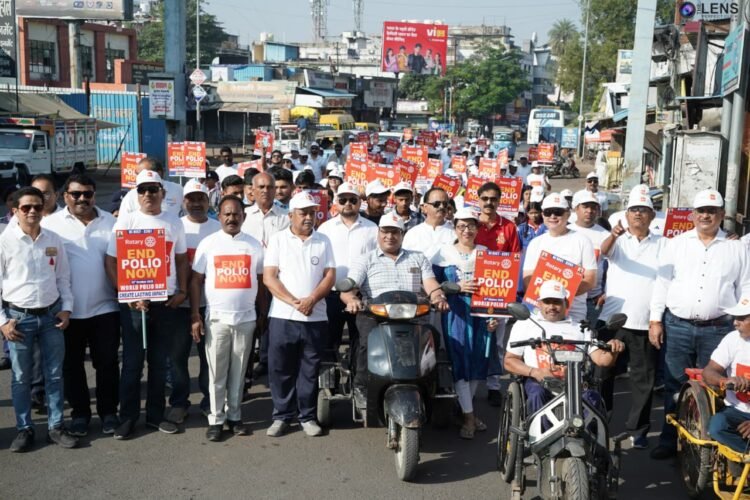 सफेद परिधान में शांति और सद्भावना के दूत बने 400 से अधिक रोटरी सदस्य, पोलियो मुक्त विश्व का दिया संदेश