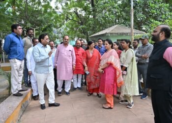 अनुपम गार्डन की व्यवस्था सुधारने की पहल, विधायक मूणत और महापौर मीनल चौबे ने किया औचक निरीक्षण