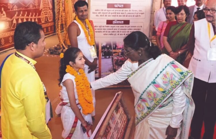 जिसने निभाई नहीं रस्म, उसने कर ली राष्ट्र्रपति से मुलाकात, पनका समाज में भारी नाराजगी