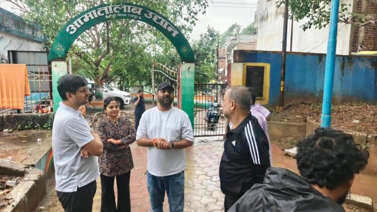आयुक्त संबित मिश्रा ने आमातालाब और गार्डन का किया निरीक्षण, सफाई व सौंदर्यीकरण के दिए निर्देश