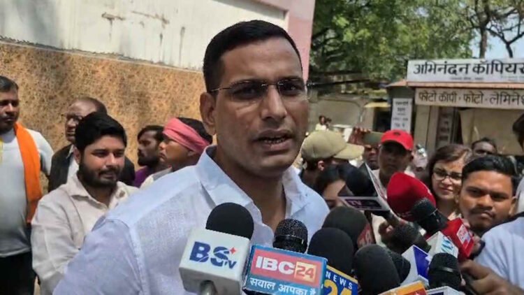 कोयला घोटाला केस में EOW कोर्ट पहुंचे देवेंद्र यादव, बोले- सरकार पर भरोसा नहीं; चिंतामणि महाराज को लेकर BJP पर साधा निशाना