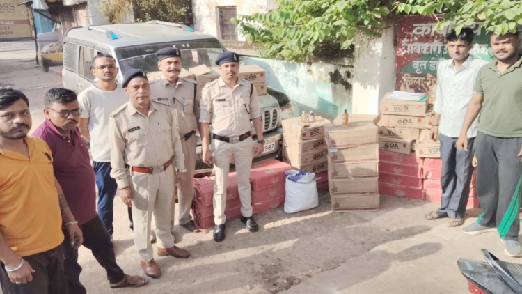 मुखबिर की सूचना पर नाकेबंदी, 45 पेटी शराब और स्कॉर्पियो जब्त; तस्कर फरार