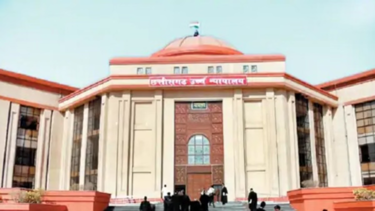भिलाई पेवर ब्लॉक घोटाला: 7 अभियंताओं पर वसूली और कार्रवाई के आदेश पर हाईकोर्ट की रोक