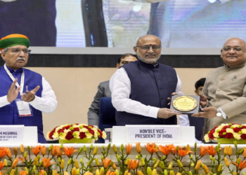 उपराष्ट्रपति ने राज्यों से अप्रचलित कानून निरस्त करने का किया आग्रह, कहा- विधिक सुधार बदलते समय के अनुरूप हों