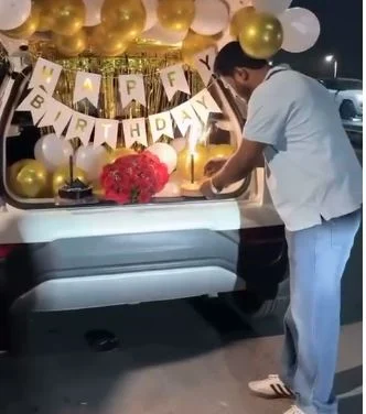 अभनपुर के नायब तहसीलदार का बीच सड़क पर बर्थडे सेलिब्रेशन, आतिशबाजी और रील का वीडियो वायरल; उठे सवाल