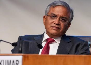 SIR पर सुप्रीम कोर्ट का बड़ा फैसला, CEC ज्ञानेश कुमार को हटाने और SIR रद्द करने की मांग खारिज; चुनाव आयोग-केंद्र को नोटिस
