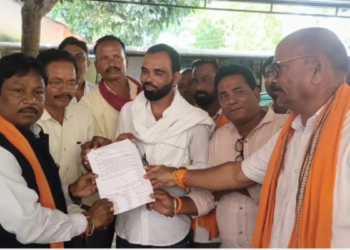बस्तर में बाढ़ से हजारों एकड़ फसल बर्बाद, किसानों ने मांगा 21 क्विंटल धान के हिसाब से मुआवजा; सांसद महेश कश्यप ने CM से चर्चा का दिया भरोसा