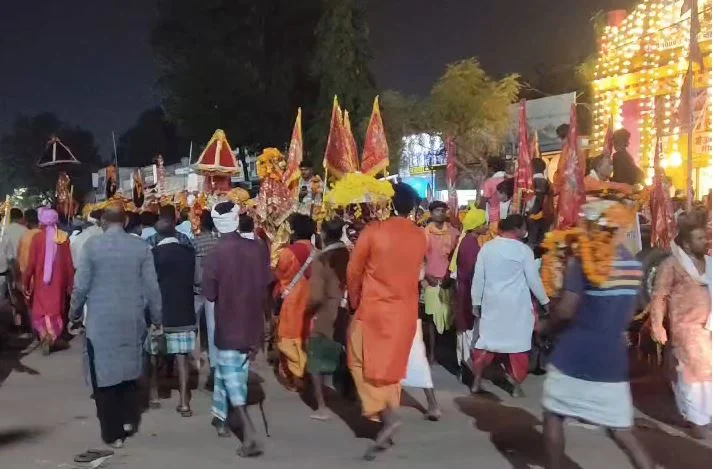 बस्तर दशहरा: 600 साल पुरानी ‘भीतर रैनी’ रस्म में चोरी हुआ 8 पहियों वाला विशाल रथ, आज ‘बाहर रैनी’ में होगी वापसी