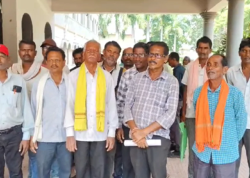 श्मशान घाट की जमीन पर कब्जे का आरोप, 6 एकड़ में खेती; कार्रवाई नहीं हुई तो भूख हड़ताल की चेतावनी