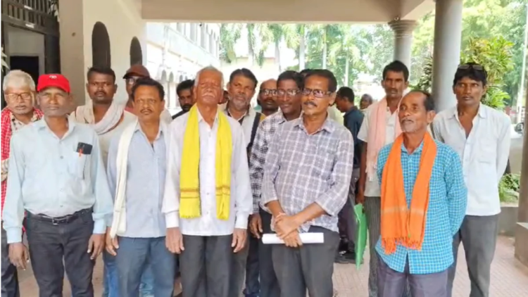 श्मशान घाट की जमीन पर कब्जे का आरोप, 6 एकड़ में खेती; कार्रवाई नहीं हुई तो भूख हड़ताल की चेतावनी