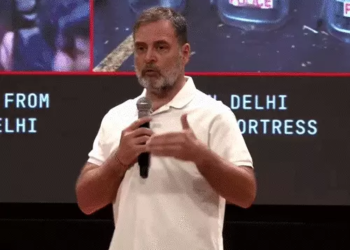 राहुल गांधी का CEC ज्ञानेश कुमार पर निशाना, मोदी सरकार पर लगाए बचाने के आरोप; इंडिया ब्लॉक का सुप्रीम कोर्ट मार्च, चुनाव आयोग की निष्पक्षता पर उठाए सवाल