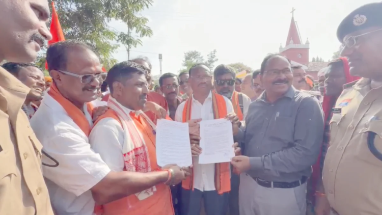बस्तर में बाढ़ से किसानों की फसल बर्बाद, भारतीय किसान संघ ने मांगा ₹65,100 प्रति एकड़ मुआवजा; कृषि ऋण माफी और 7 दिन में फसल बीमा देने की मांग
