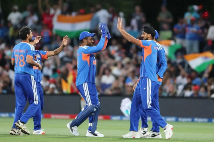 अर्शदीप सिंह ने तोड़ा भुवनेश्वर कुमार का रिकॉर्ड, तिलक वर्मा बने एक साल में सबसे ज्यादा T20I कैच लेने वाले खिलाड़ी; भारत 4 विकेट से जीता