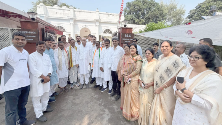 दिल्ली में छत्तीसगढ़ कांग्रेस का प्रदर्शन, दीपक बैज के नेतृत्व में ‘संविधान बचाओ, देश बचाओ’ का नारा; मुख्य चुनाव आयुक्त ज्ञानेश कुमार के इस्तीफे की मांग