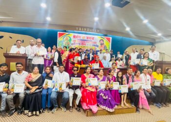 दैनिक दबंग स्वर की छठवीं वर्षगांठ पर 100 प्रतिभाओं को मिला छत्तीसगढ़ गौरव अवार्ड, वक्ता मंच ने किया भव्य आयोजन